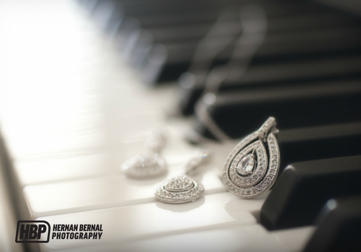 hernan-bernal-photography-fknhard-magazine-product-photoshoot-earrings-diamonds-piano-showcase-release-unveiling-elegant-photo-session-classy